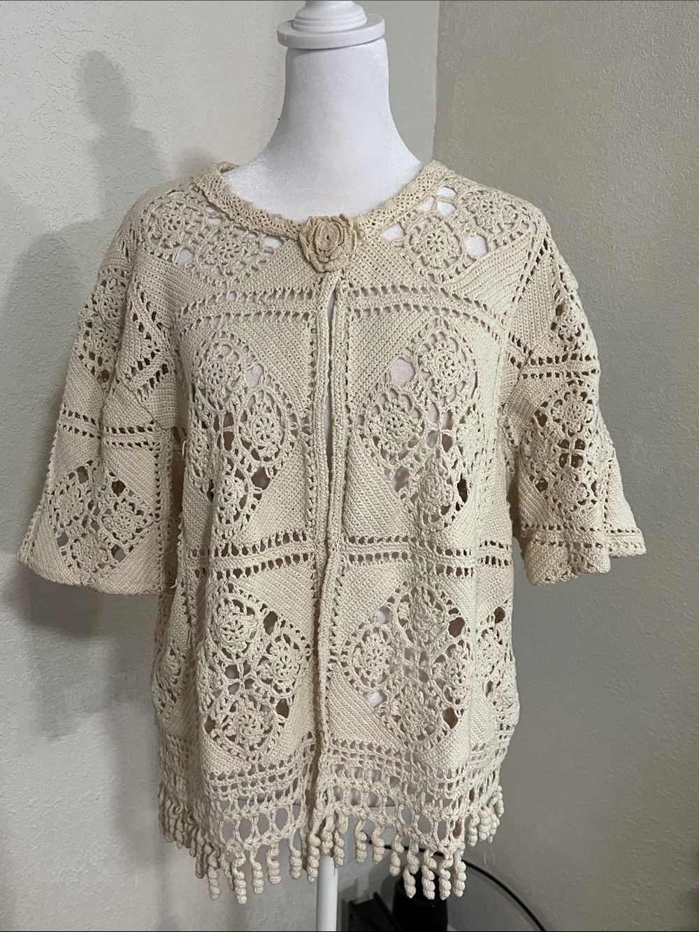 Vintage Crochet Openwork Short Sleeve Top in Cream